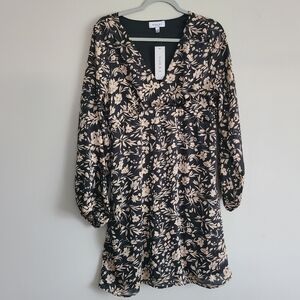 NWT Gilli Floral Dress